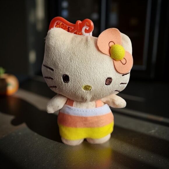 NWOT Sanrio Japan Hello Kitty Candy Corn Plush Dangler BackPack Clip 3” P11 - Picture 4 of 4